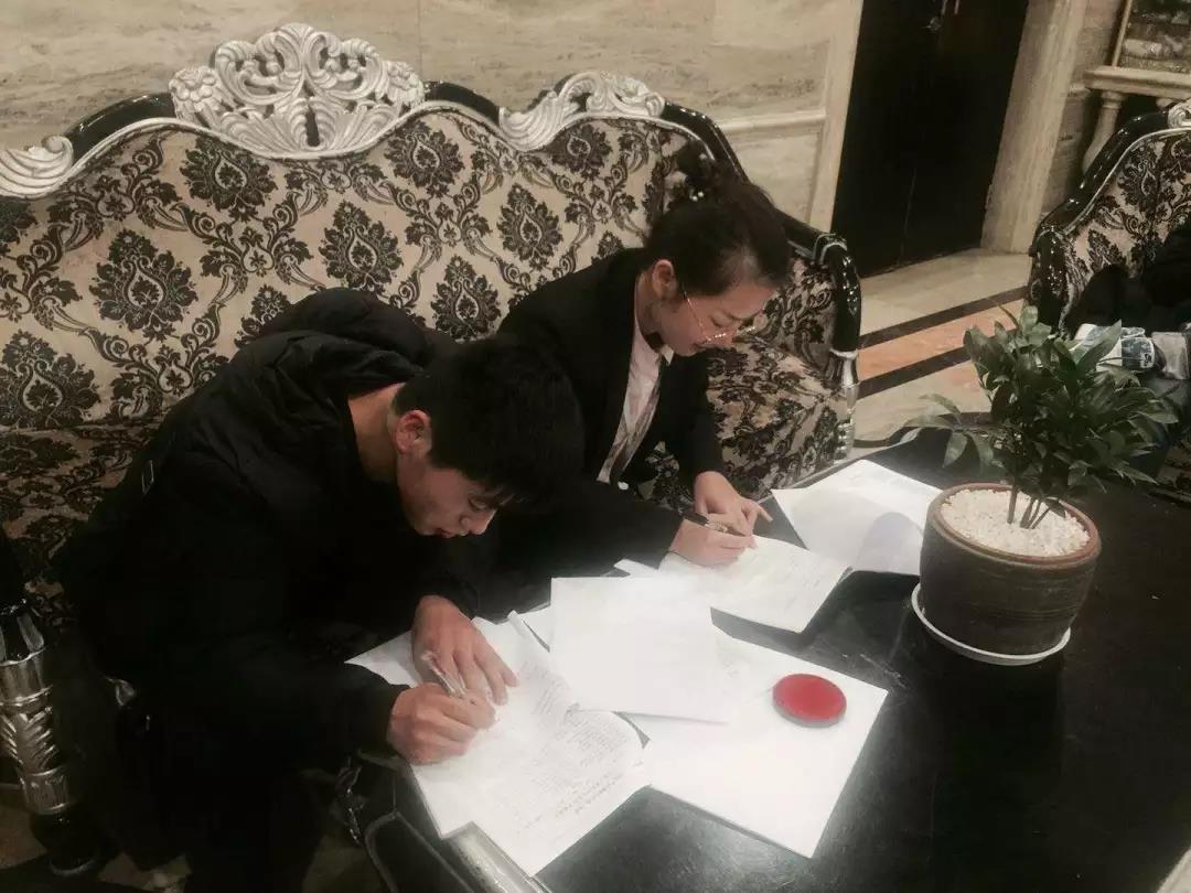 热烈祝贺张总签约创绿家江苏省徐州市区级代理！